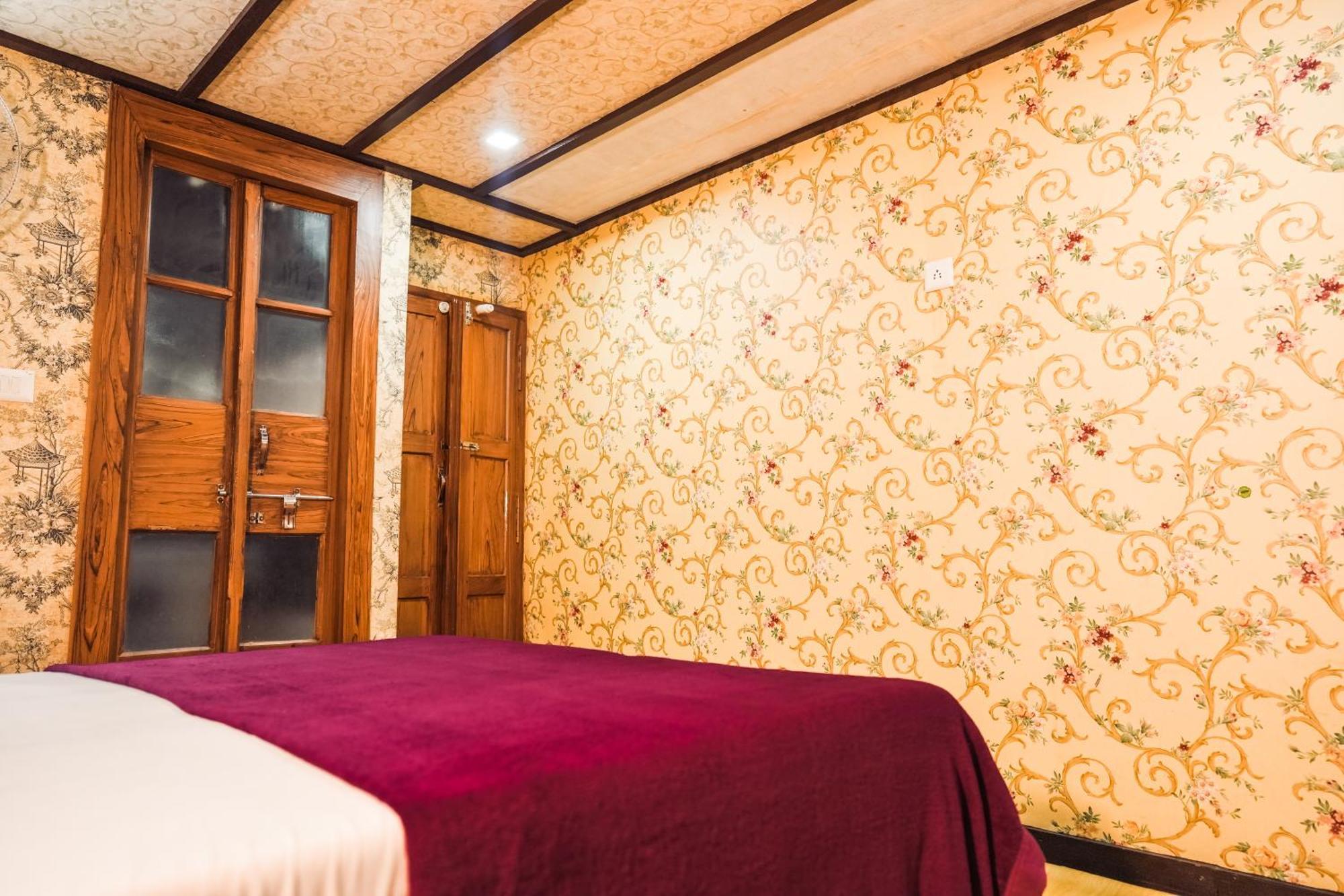 Venice Premium Houseboats Alleppey アーラップーザ県 エクステリア 写真