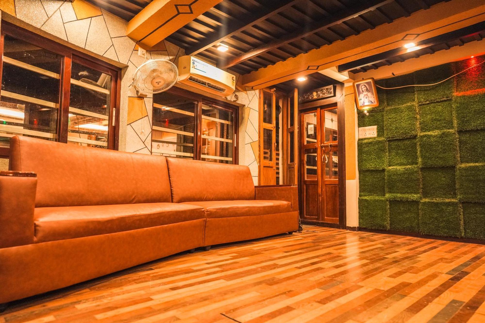Venice Premium Houseboats Alleppey アーラップーザ県 エクステリア 写真