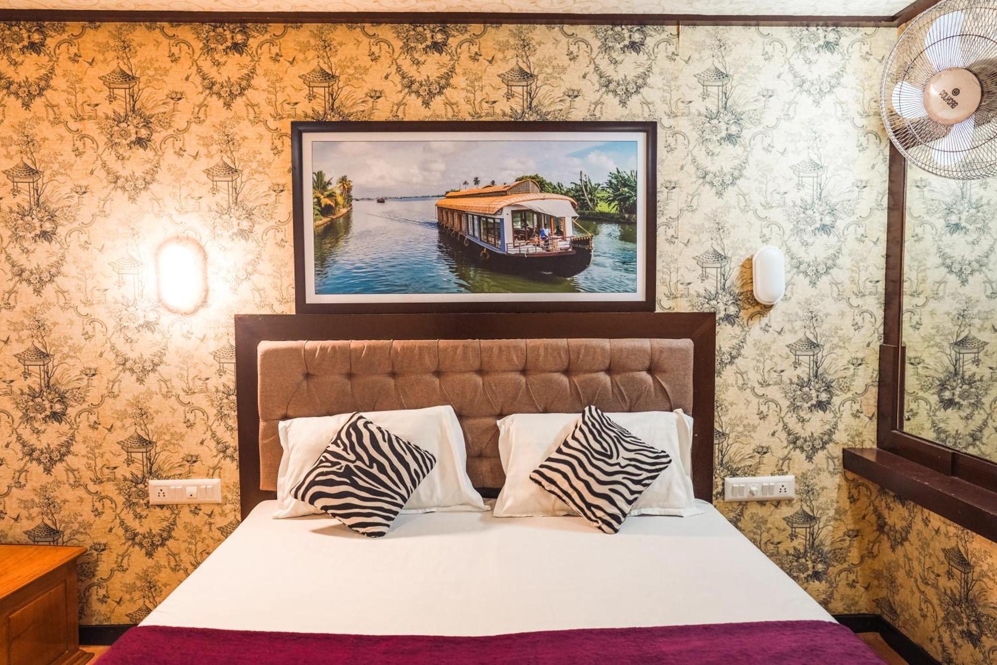 Venice Premium Houseboats Alleppey アーラップーザ県 エクステリア 写真