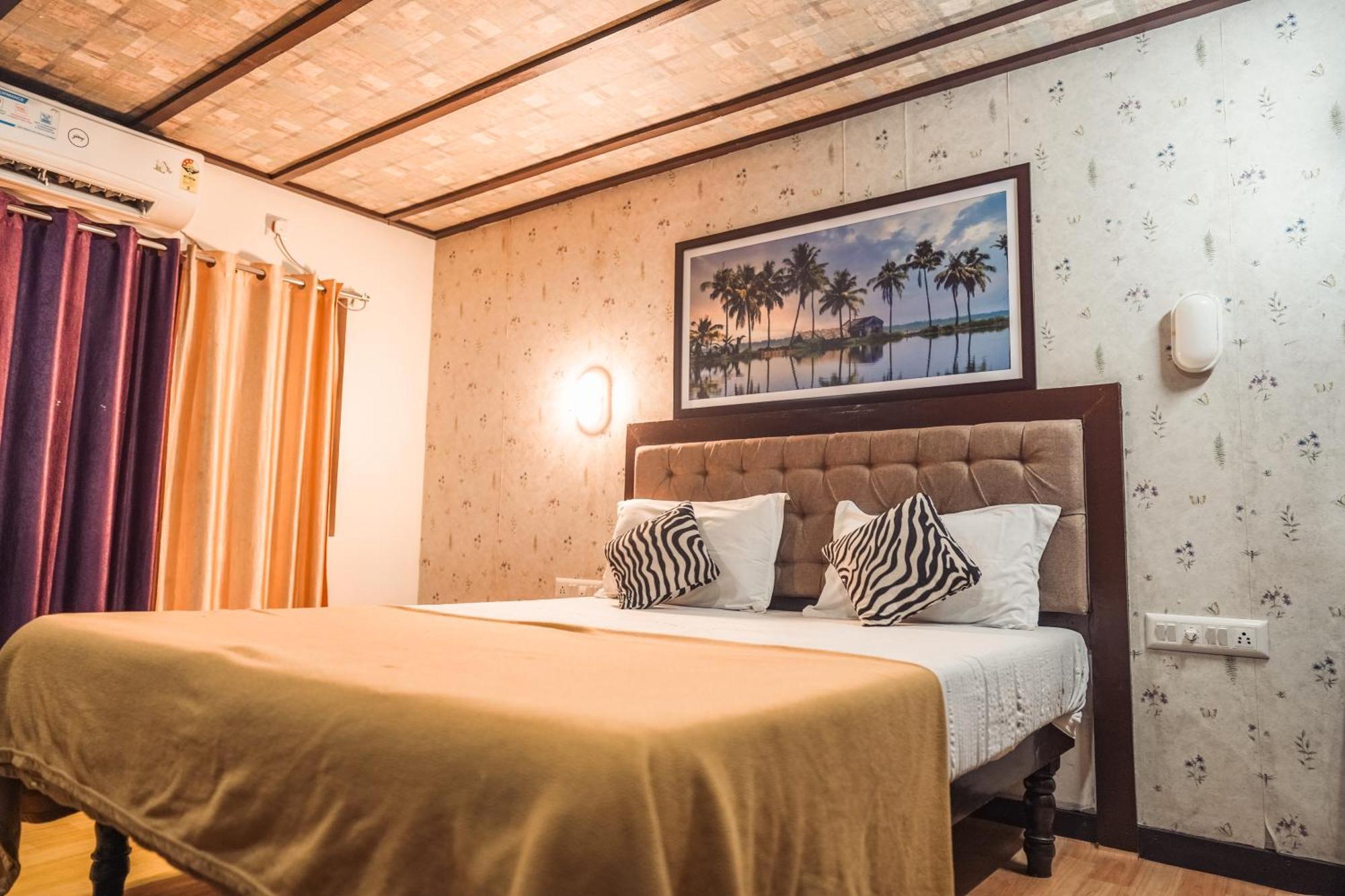 Venice Premium Houseboats Alleppey アーラップーザ県 エクステリア 写真