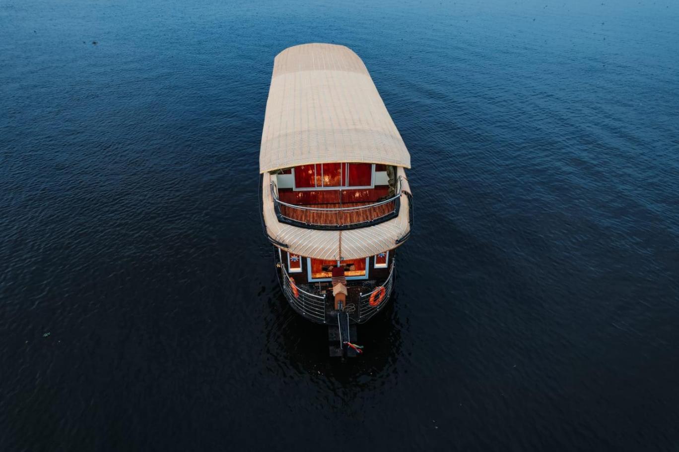 Venice Premium Houseboats Alleppey アーラップーザ県 エクステリア 写真