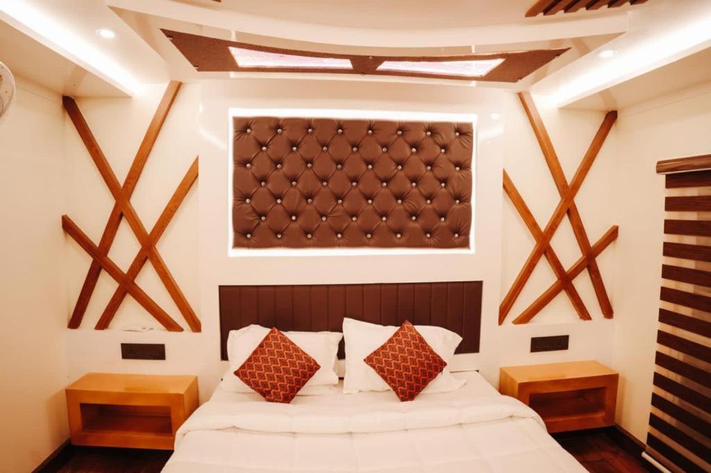 Venice Premium Houseboats Alleppey アーラップーザ県 エクステリア 写真