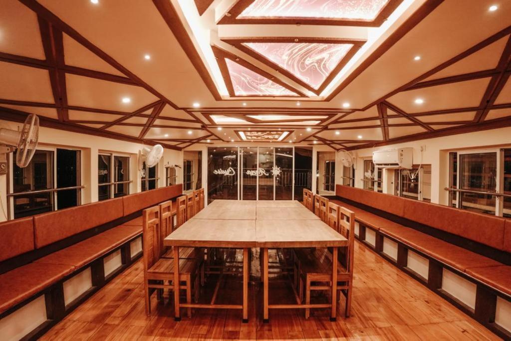Venice Premium Houseboats Alleppey アーラップーザ県 エクステリア 写真