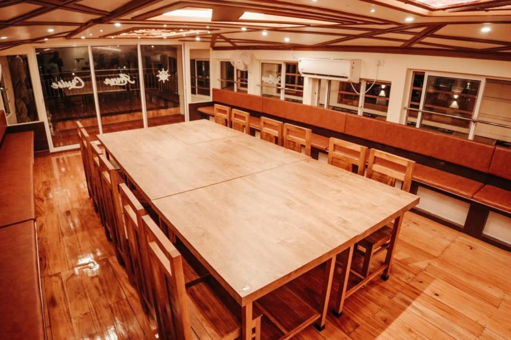 Venice Premium Houseboats Alleppey アーラップーザ県 エクステリア 写真